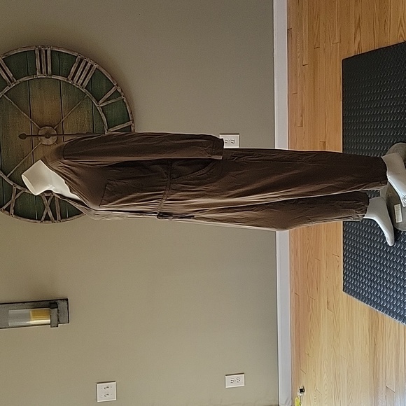 Old Navy Long Sleeve Surplice Utility Jumpsuit - Picture 4 of 16